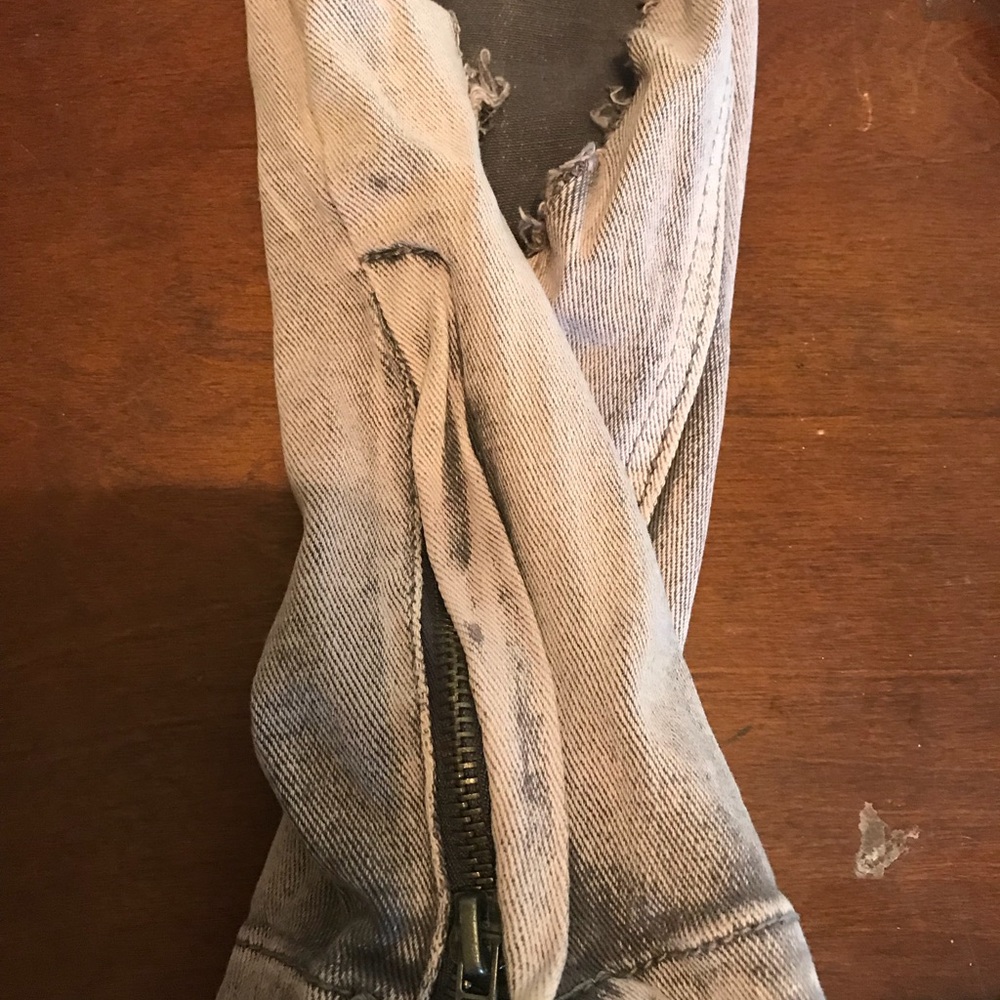 Size 1 - Picture 2 of 3